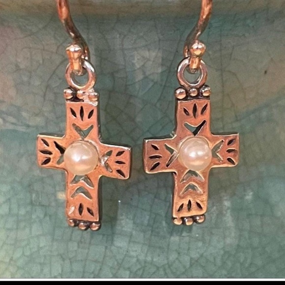 Silpada RARE Vintage Sterling Silver Pearl Dainty Cross Earrings - Picture 10 of 15